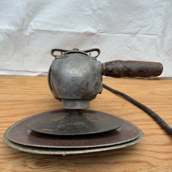 Black & Decker 7" Automotive Industrial Heavy Duty Sander / Polisher 115V - Picture 4 of 10